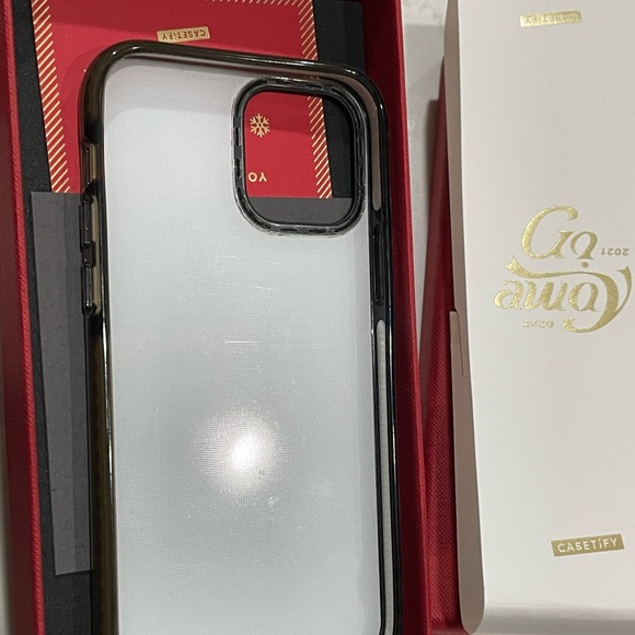 casetify iPhone 12 case - Picture 2 of 5